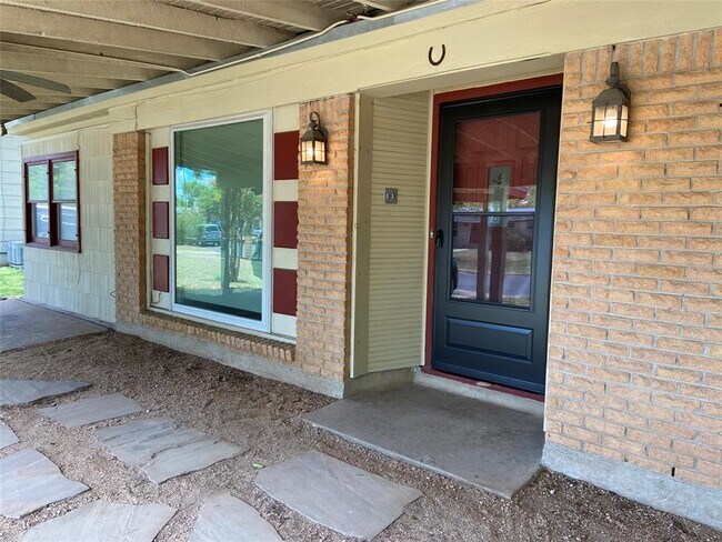1406 Green Forest Dr in Austin, TX - Building Photo - Building Photo