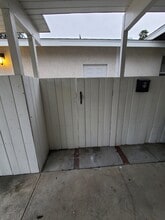 7009 Jumilla Ave, Unit Unit-B in Winnetka, CA - Building Photo - Building Photo