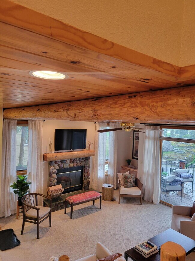 281 Eagle Bend Dr in Bigfork, MT - Building Photo - Building Photo