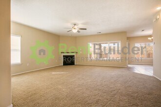 901 Loma Pinon Loop in Rio Rancho, NM - Building Photo - Building Photo