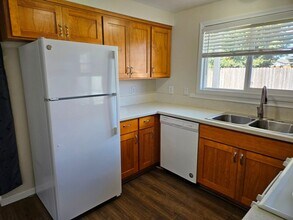 4575 Drake Ct NE in Salem, OR - Foto de edificio - Building Photo