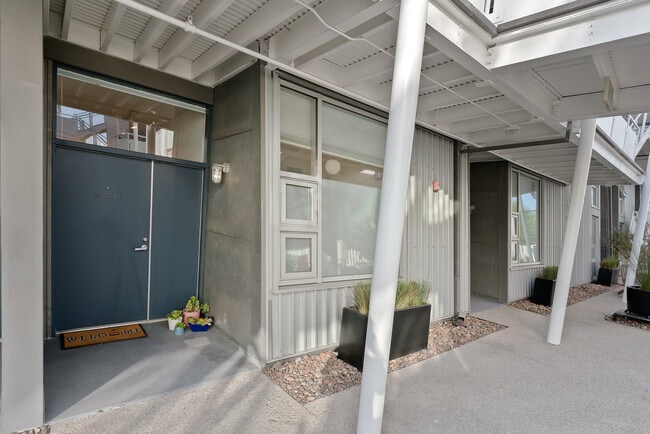 property at 615 Hampton Dr