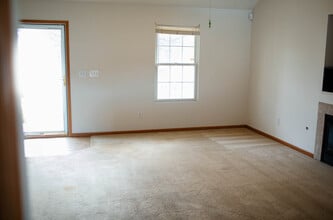 5502 Poolbeg St in Canal Winchester, OH - Building Photo - Building Photo