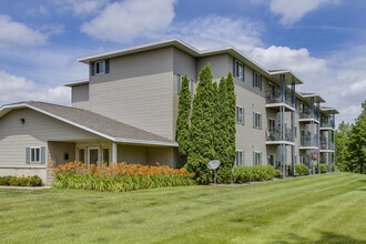 Grays Landing in Hudson, WI - Foto de edificio - Building Photo