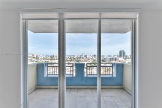 90 Alton Rd, Unit 1209 in Miami Beach, FL - Building Photo - Building Photo