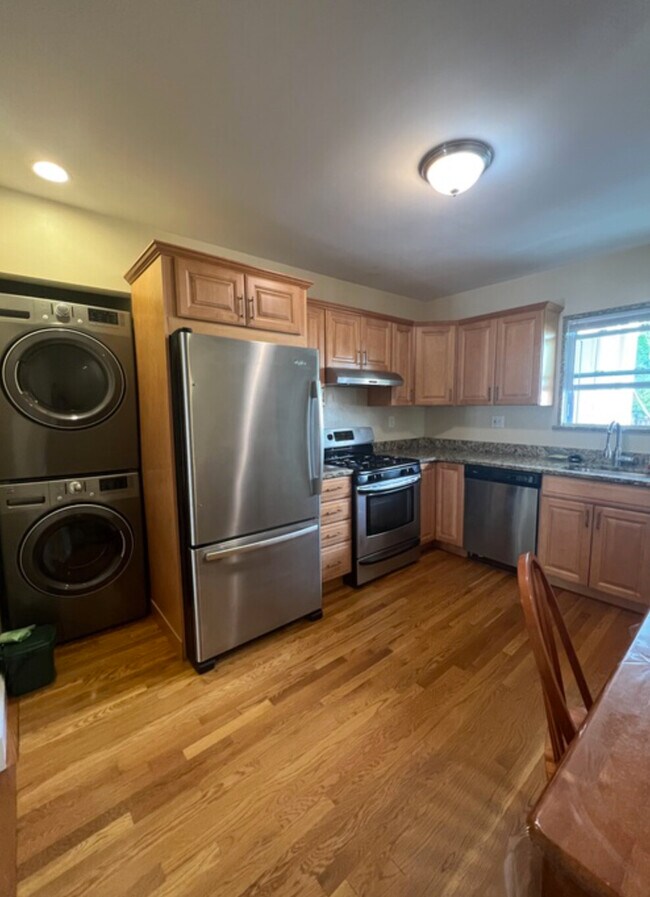 54 Webster Ave