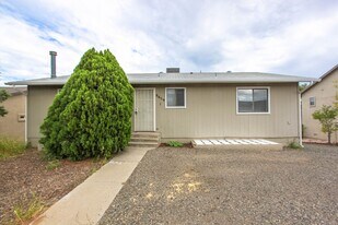 8459 E Leigh Dr in Prescott Valley, AZ - Building Photo