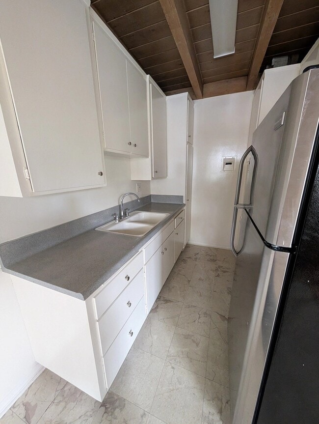 3758 Inglewood Blvd, Unit 9 in Los Angeles, CA - Building Photo - Building Photo