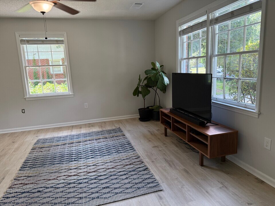4451 Donwood Dr in Ladson, SC - Building Photo