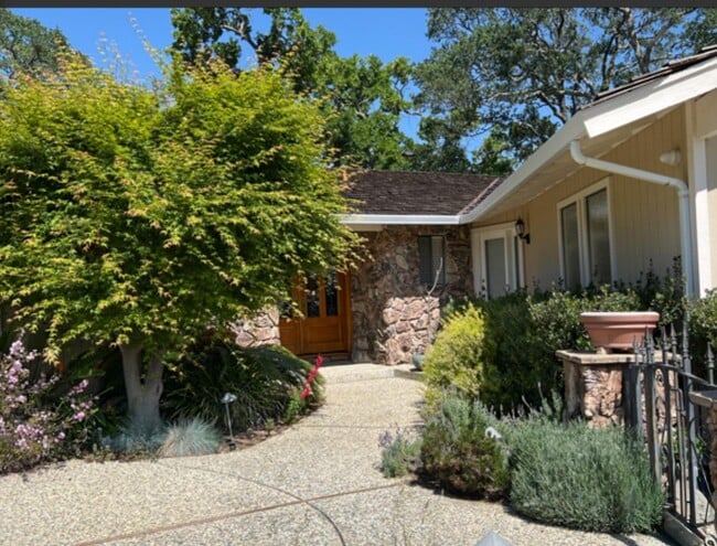 7175 Red Holly Ct in San Jose, CA - Building Photo - Building Photo