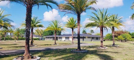 29325 SW 182nd Ave in Homestead, FL - Foto de edificio - Building Photo