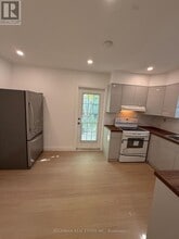 137 Homewood Ave in Toronto, ON - Building Photo - Building Photo