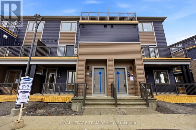 547 Celestine Private in Ottawa, ON - Building Photo - Building Photo