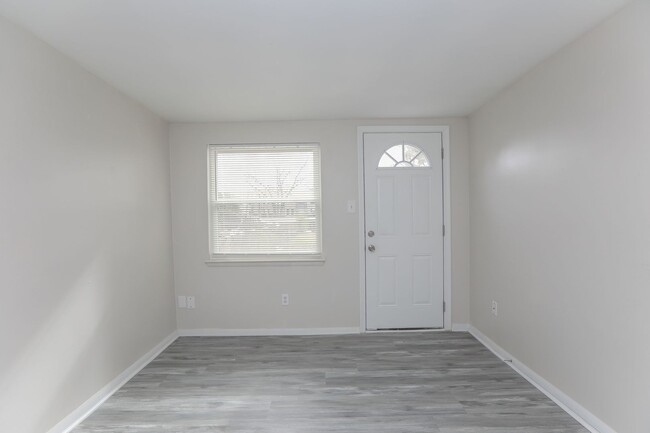 1232 Clydesdale Ln in Virginia Beach, VA - Building Photo - Building Photo