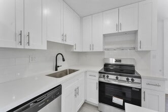 317 NW 3rd St in Deerfield Beach, FL - Building Photo - Building Photo