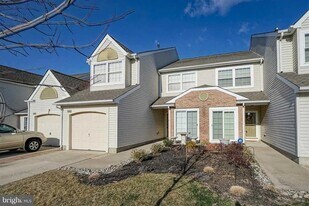 2403 Doral Dr in Gloucester Township, NJ - Building Photo