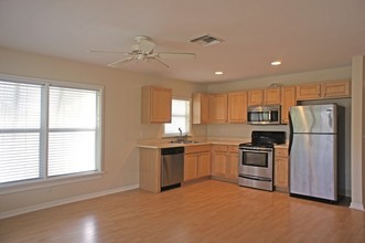 524 SW Camden Ave in Stuart, FL - Building Photo - Interior Photo