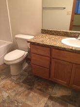 1070 Klaskanine Ave in Astoria, OR - Foto de edificio - Building Photo