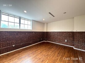 1810 Madison Ave in Kansas City, MO - Building Photo