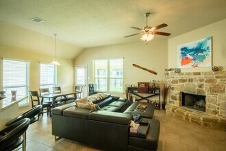 420 Cactus Flower in Cibolo, TX - Building Photo - Building Photo