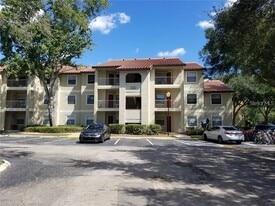 3036 Parkway Blvd, Unit 204 in Kissimmee, FL - Building Photo