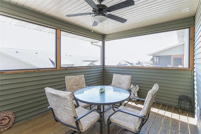 61 Renee Ln in Tiffin, IA - Foto de edificio - Building Photo