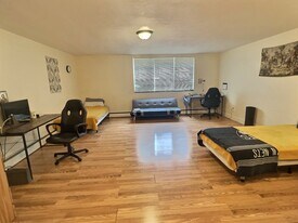 214 Kent St, Unit 24 in Brookline, MA - Building Photo