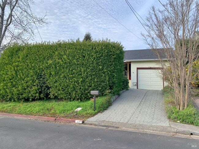 property at 11 Alta Vista Ave