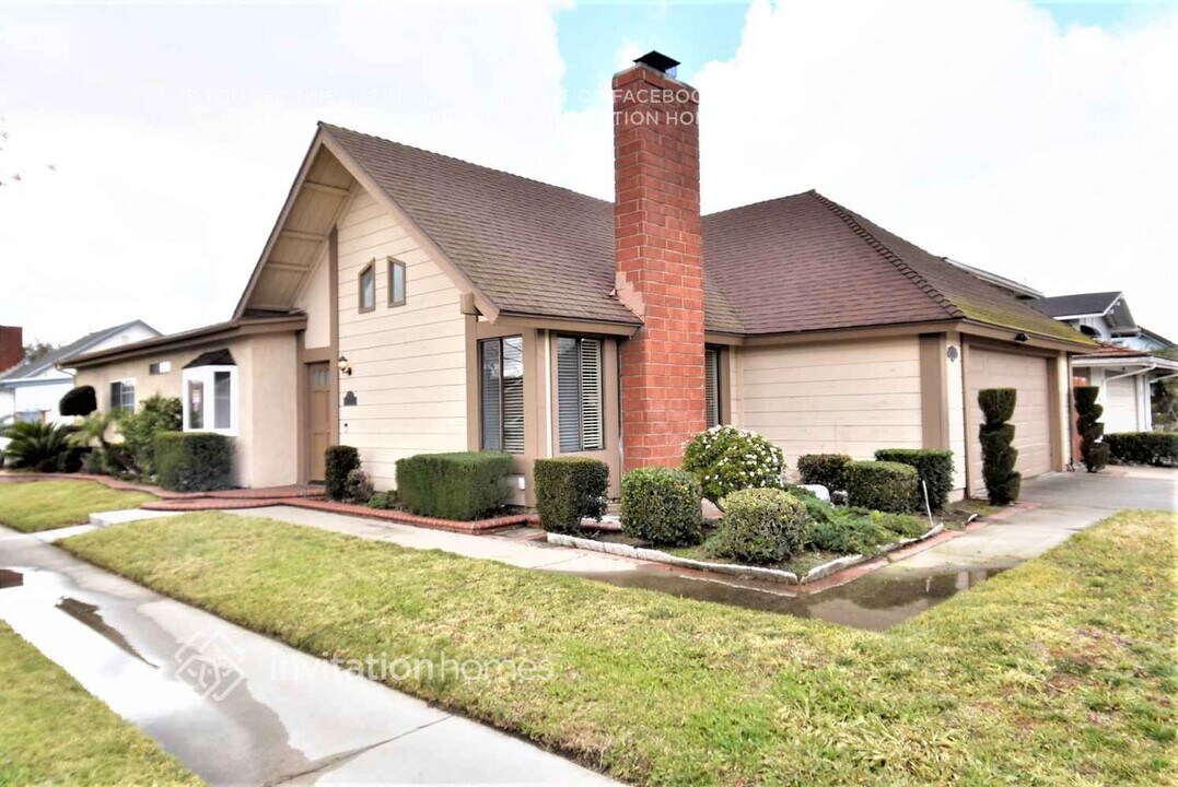 1500 W Alexis Ave in Anaheim, CA - Foto de edificio