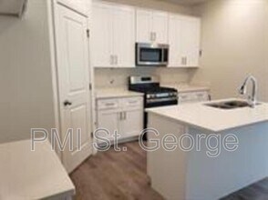 350 W Old Hwy 91 in Ivins, UT - Building Photo - Building Photo