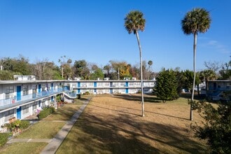 Park Apartments in Daytona Beach, FL - Building Photo - Building Photo