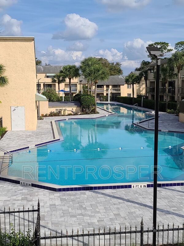 property at 4203 S Semoran Blvd