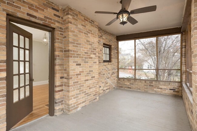 property at 3416 Glendon Dr