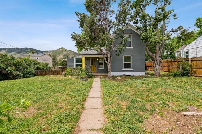 property at 512 Cheyenne St