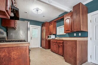138 Pleasant St in New Britain, CT - Building Photo - Building Photo