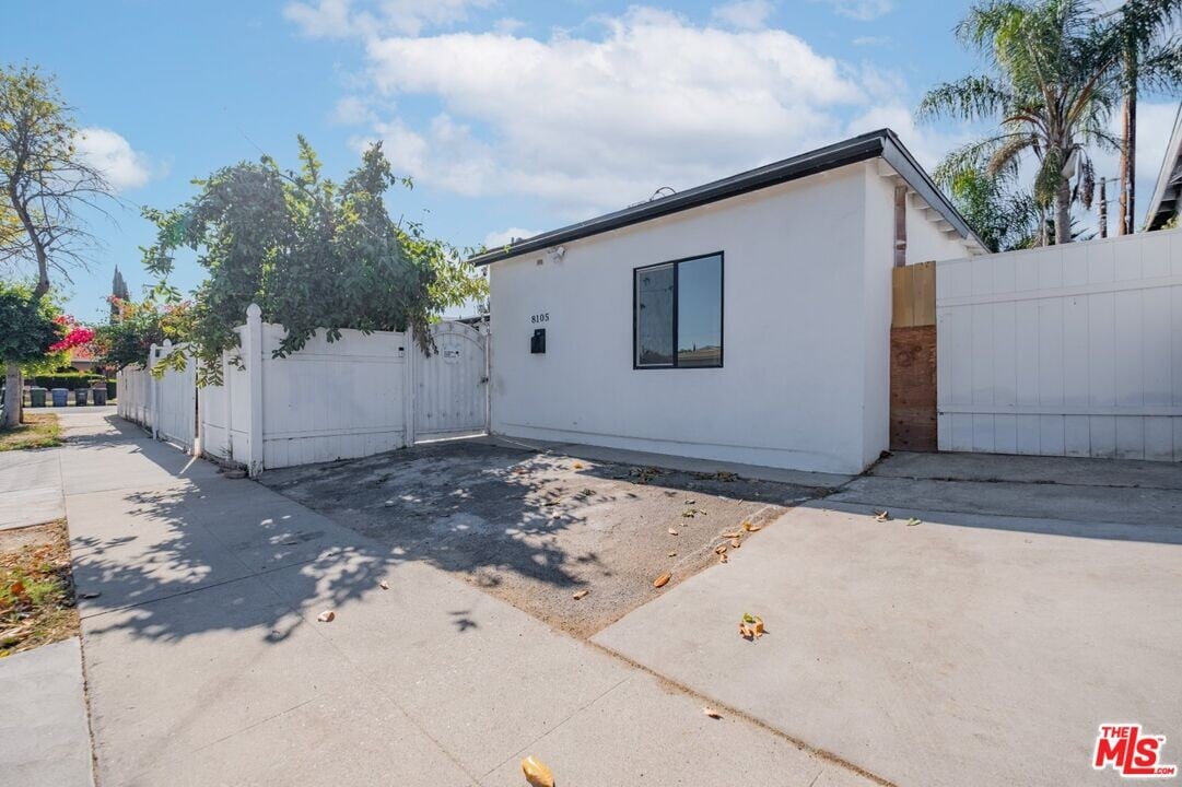 8105 Bevis Ave in Los Angeles, CA - Building Photo