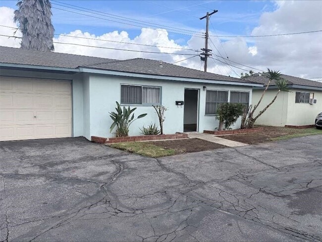 24638 Eshelman Ave in Lomita, CA - Building Photo - Building Photo