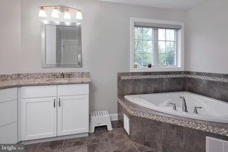 22 Liam Pl in Montgomery, NJ - Building Photo - Building Photo