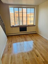 132-30 Pople Ave, Unit 6 in Queens, NY - Foto de edificio - Building Photo