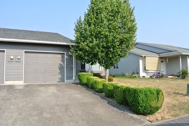 property at 2635 SE Lyon St