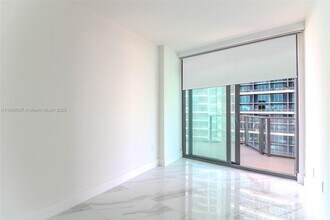 1300 S Miami Ave, Unit 2706 in Miami, FL - Building Photo - Building Photo