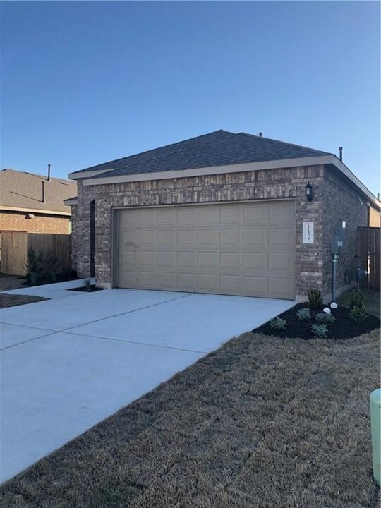 11809 Jackson Fls Wy in Manor, TX - Building Photo