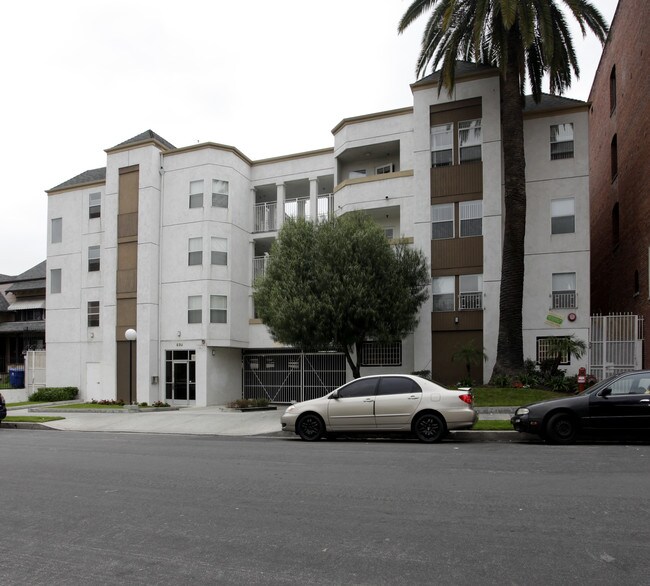 Fumbah Manor in Los Angeles, CA - Foto de edificio - Building Photo