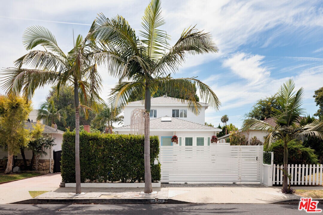 3739 Barry Ave in Los Angeles, CA - Building Photo
