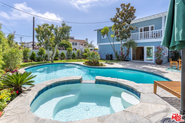 property at 509 Wynola St