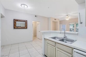 23710 Walden Center Dr in Bonita Springs, FL - Building Photo - Building Photo