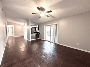 1119 Breeze Dr in Largo, FL - Building Photo - Building Photo