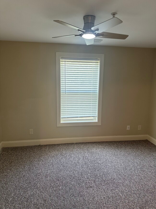 9300 Main St, Unit 2 in Clarence, NY - Building Photo - Building Photo
