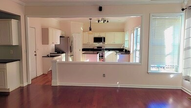 3391 Spindletop Dr NW in Kennesaw, GA - Foto de edificio - Building Photo