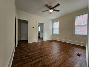 515 E 49th St in Savannah, GA - Building Photo - Building Photo